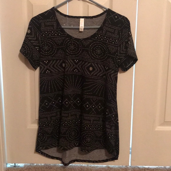 LuLaRoe Tops - Lularoe Classic T